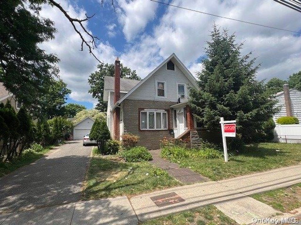 1420 Grand Avenue, North Baldwin, NY 11510