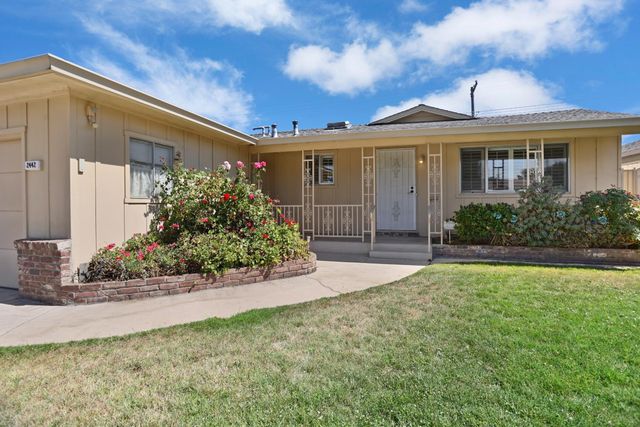 2442 Corbin Ln, Lodi, CA 95242