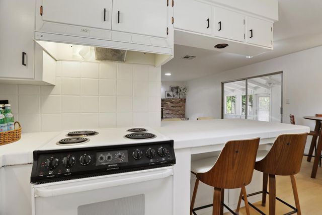 2442 Corbin Ln, Lodi, CA 95242