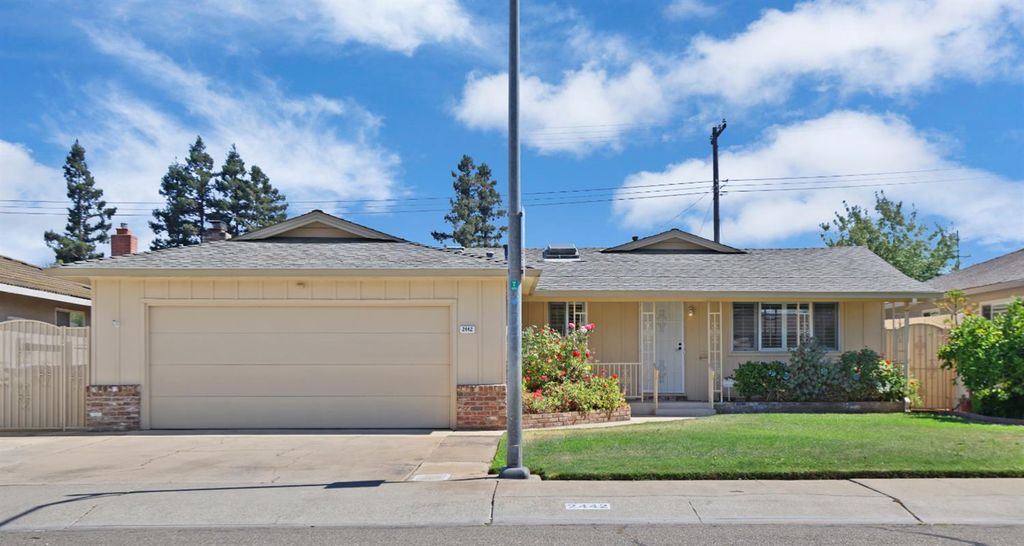 2442 Corbin Ln, Lodi, CA 95242