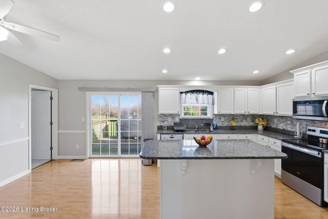 100 Andrew Ct, Lancaster, KY 40444