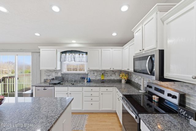 100 Andrew Ct, Lancaster, KY 40444