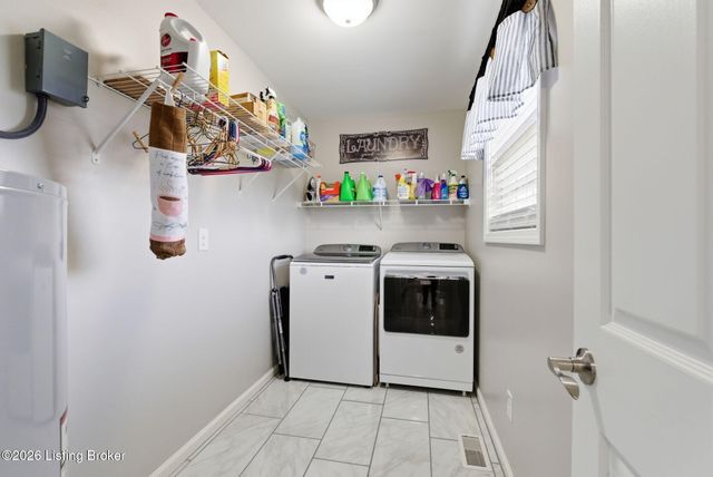 100 Andrew Ct, Lancaster, KY 40444