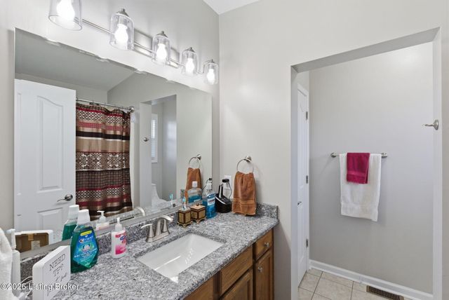 100 Andrew Ct, Lancaster, KY 40444