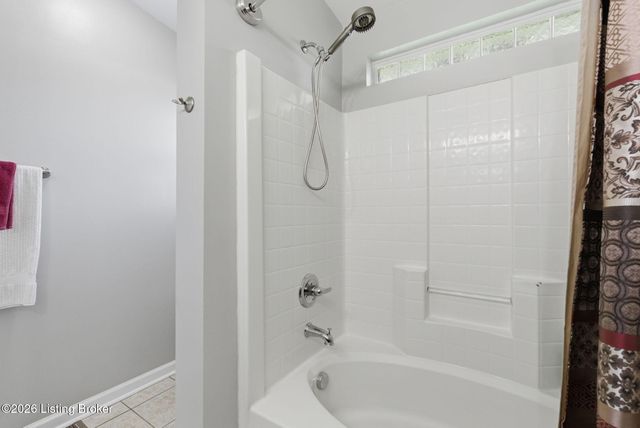 100 Andrew Ct, Lancaster, KY 40444