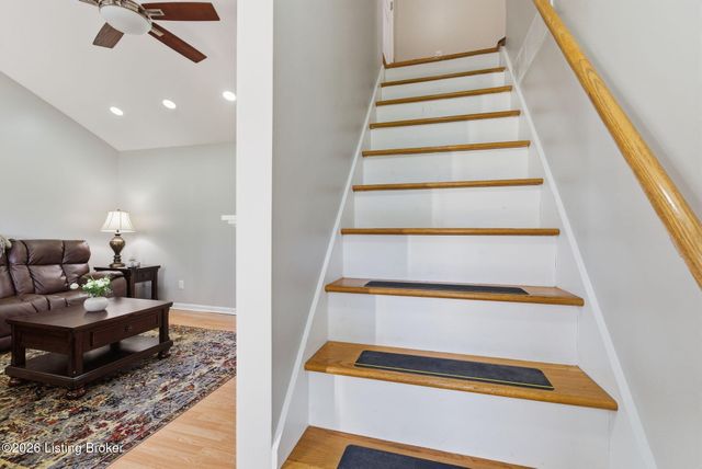 100 Andrew Ct, Lancaster, KY 40444