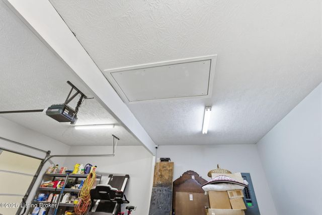 100 Andrew Ct, Lancaster, KY 40444