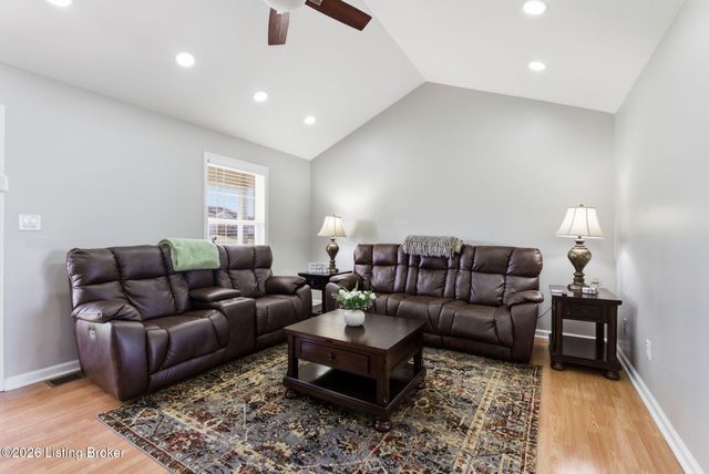 100 Andrew Ct, Lancaster, KY 40444