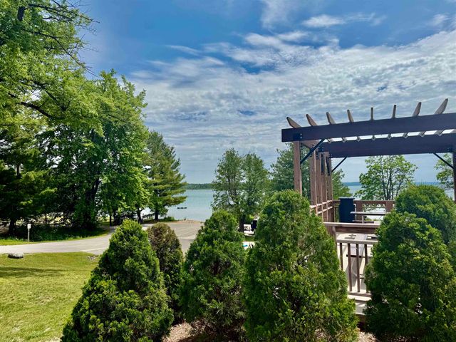 7160 Nw Cherry Avenue, Milton Twp, MI 49648