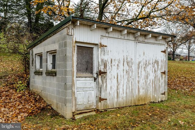 555 LINCOLN DR, Wernersville, PA 19565