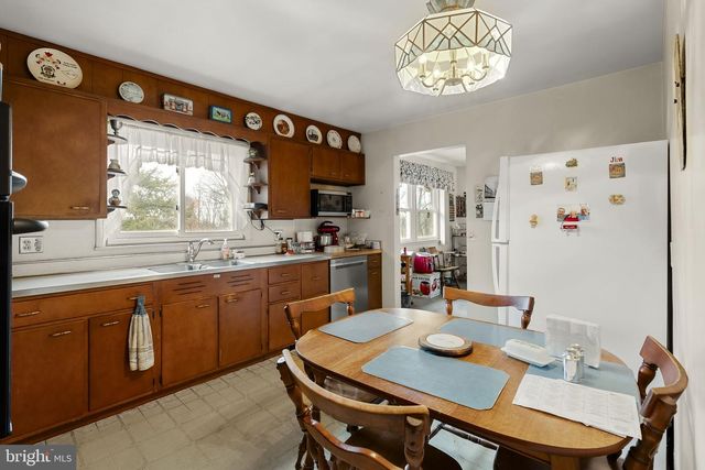 555 LINCOLN DR, Wernersville, PA 19565