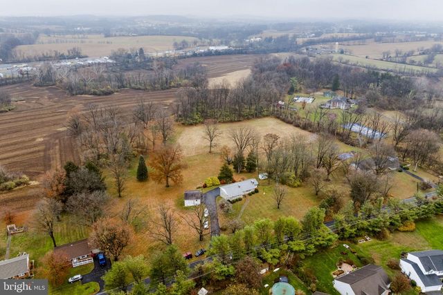 555 LINCOLN DR, Wernersville, PA 19565