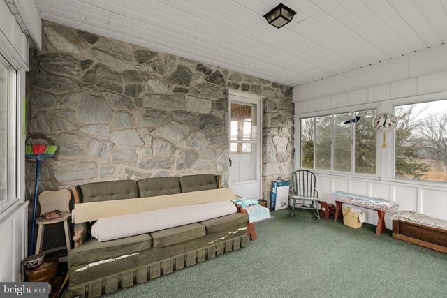 555 LINCOLN DR, Wernersville, PA 19565