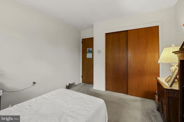 555 LINCOLN DR, Wernersville, PA 19565