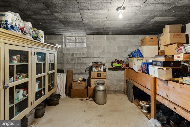 555 LINCOLN DR, Wernersville, PA 19565