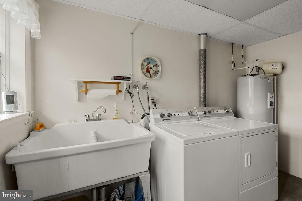 Image 50 of property listing at 555 LINCOLN DR, Wernersville, PA 19565