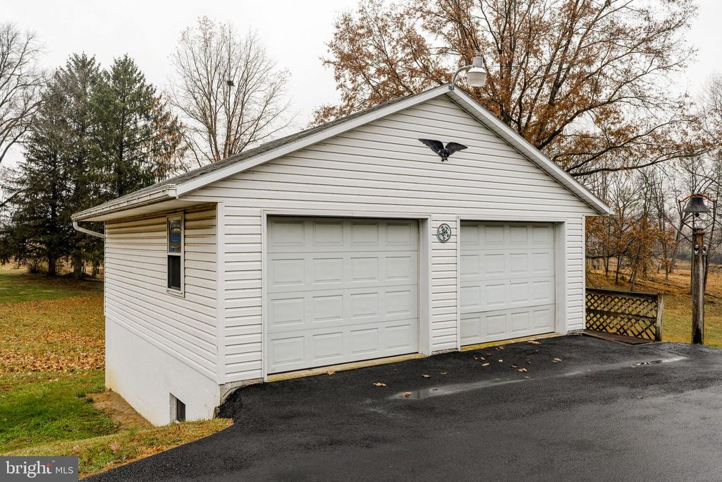 Image 53 of property listing at 555 LINCOLN DR, Wernersville, PA 19565