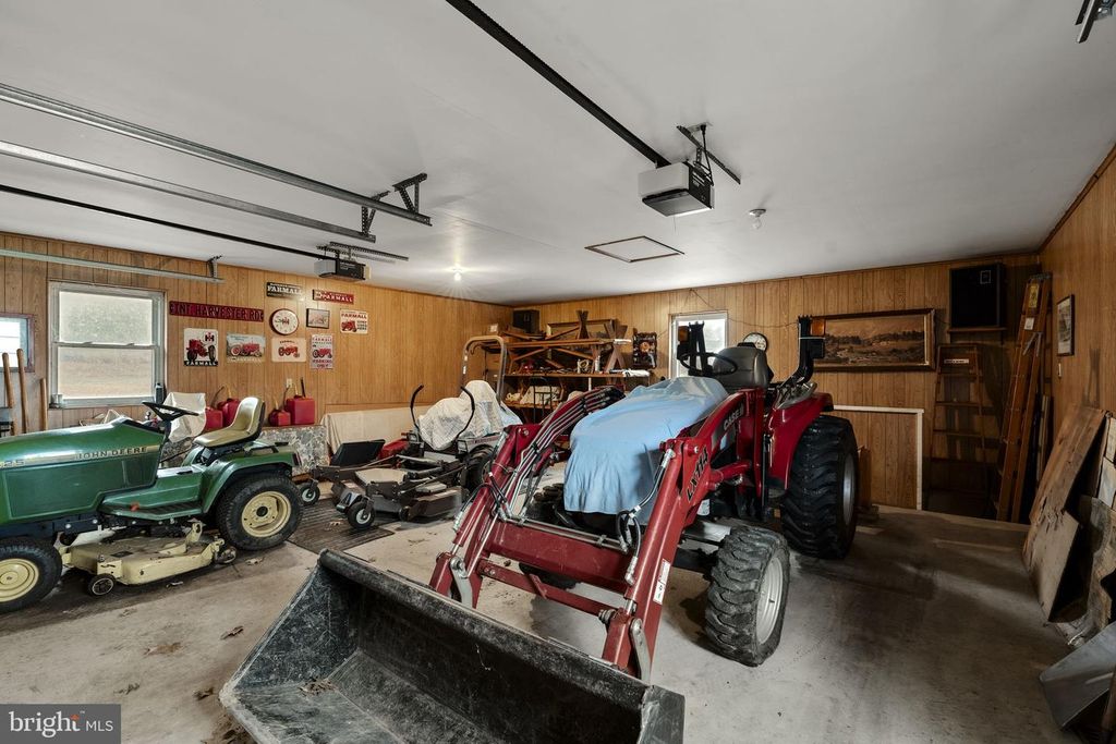 Image 54 of property listing at 555 LINCOLN DR, Wernersville, PA 19565