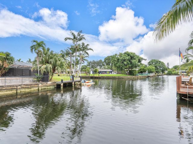 1941 NW 33rd Ct, Oakland Park, FL 33309