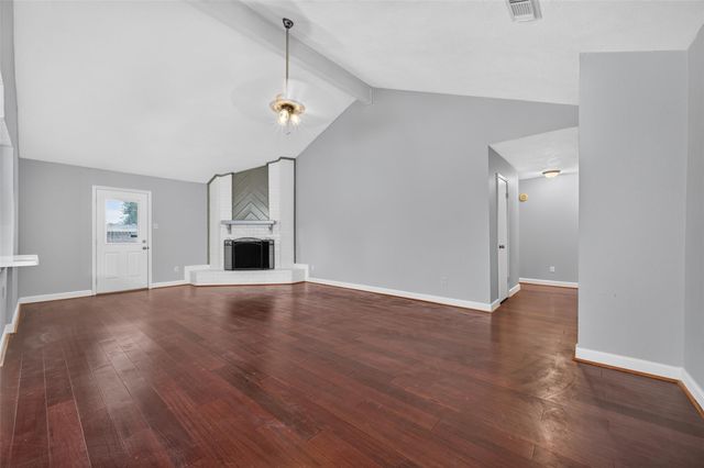 2450 Long Reach Drive, Sugar Land, TX 77478