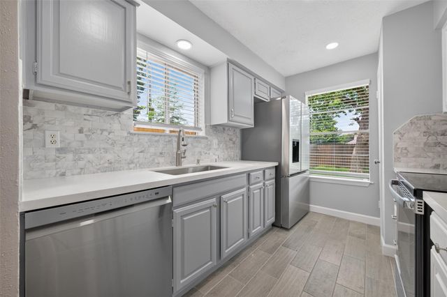 2450 Long Reach Drive, Sugar Land, TX 77478