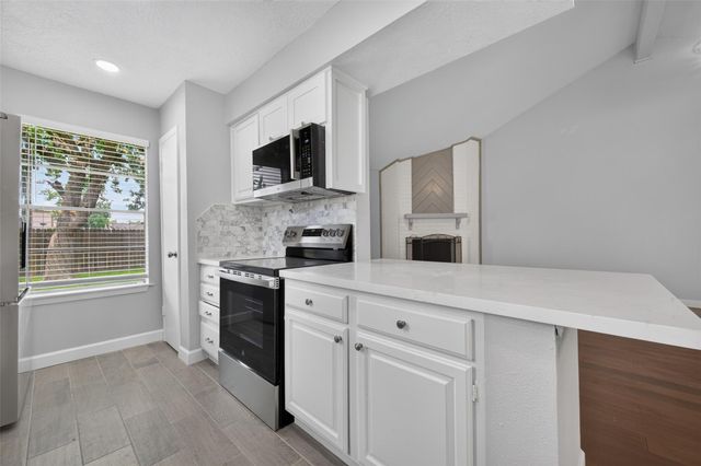 2450 Long Reach Drive, Sugar Land, TX 77478