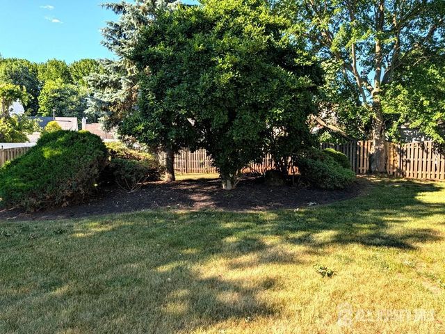 56 Wintergreen Avenue E, Edison, NJ 08820