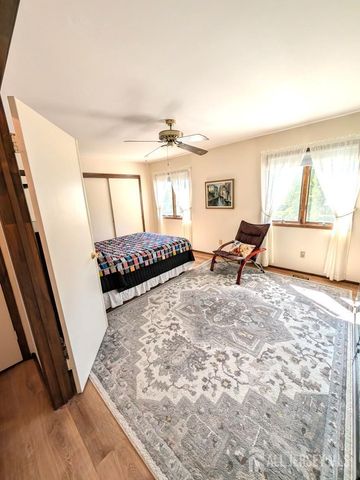 56 Wintergreen Avenue E, Edison, NJ 08820