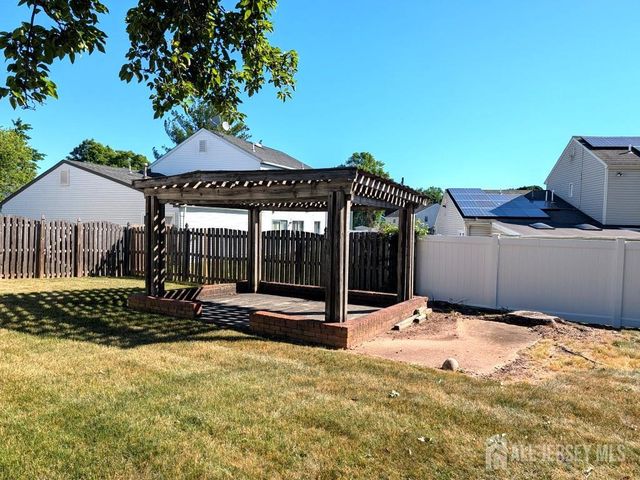 56 Wintergreen Avenue E, Edison, NJ 08820