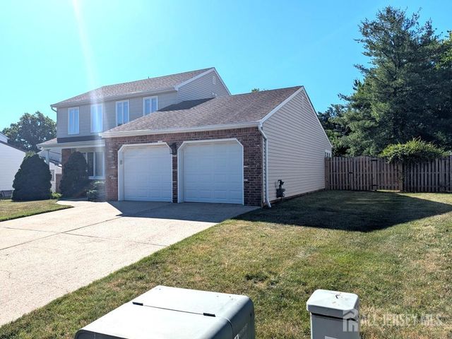 56 Wintergreen Avenue E, Edison, NJ 08820