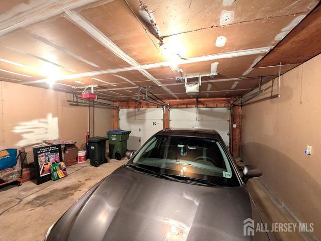56 Wintergreen Avenue E, Edison, NJ 08820