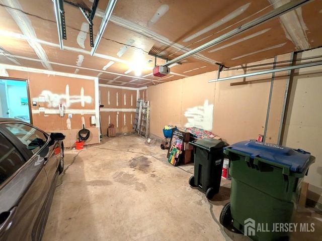 56 Wintergreen Avenue E, Edison, NJ 08820