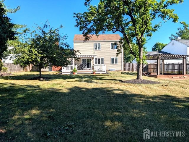56 Wintergreen Avenue E, Edison, NJ 08820