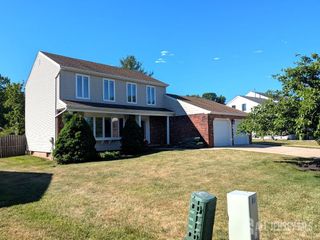 56 Wintergreen Avenue E, Edison, NJ 08820
