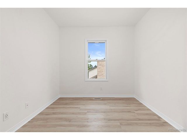 1732 E Phillips Ave, Littleton, CO 80122