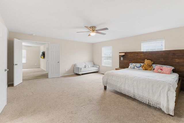 141 Mannaseh Drive W, Granville, OH 43023