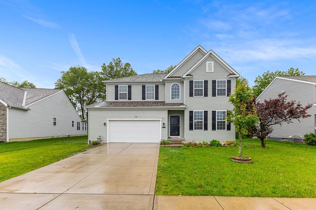 141 Mannaseh Drive W, Granville, OH 43023