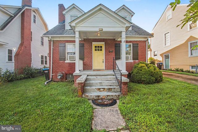814 BROMPTON ST, Fredericksburg, VA 22401