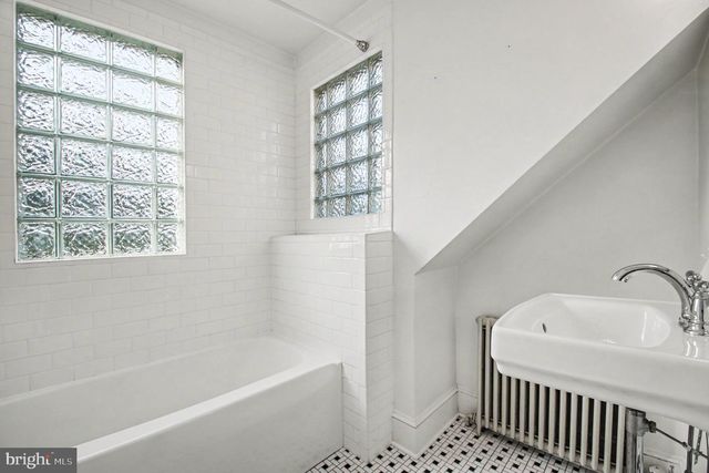 814 BROMPTON ST, Fredericksburg, VA 22401