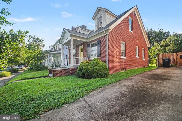 814 BROMPTON ST, Fredericksburg, VA 22401