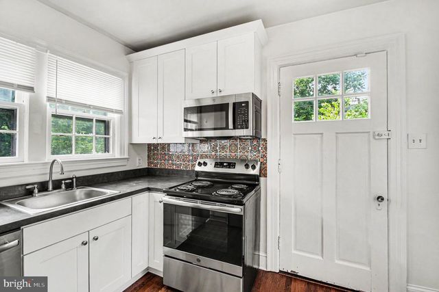 814 BROMPTON ST, Fredericksburg, VA 22401
