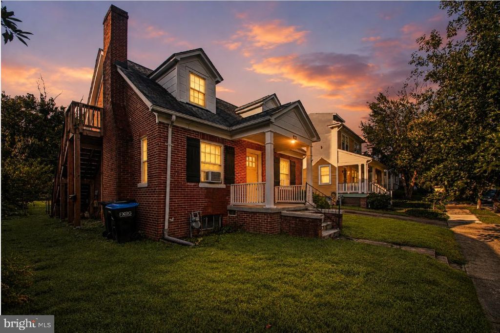 814 BROMPTON ST, Fredericksburg, VA 22401