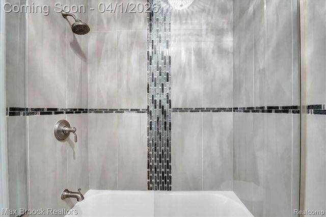 3370 Sutton Lane, Commerce Twp, MI 48390