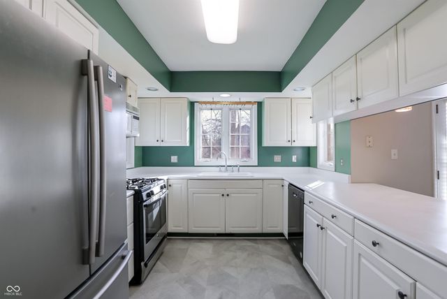 1146 Timber Grove Place, Beech Grove, IN 46107