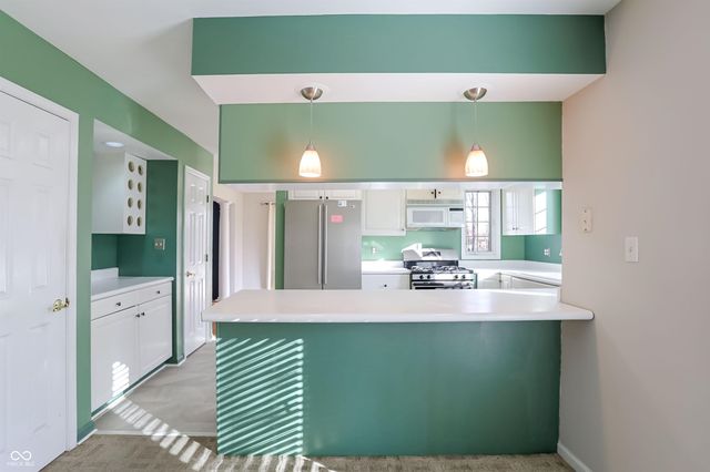 1146 Timber Grove Place, Beech Grove, IN 46107