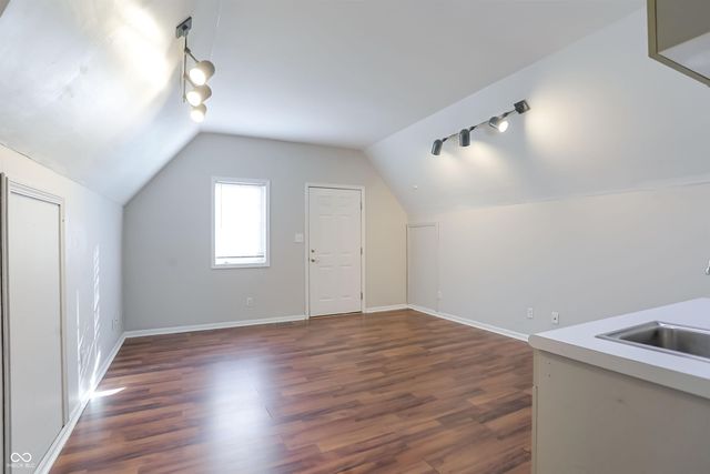 1146 Timber Grove Place, Beech Grove, IN 46107