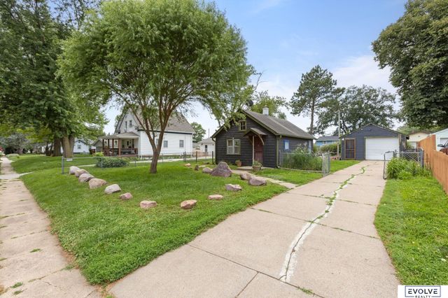 2408 Crawford Street, Bellevue, NE 68005