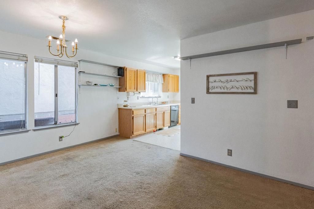 Image 10 of property listing at 11 Fresa Place, Salinas, CA 93905