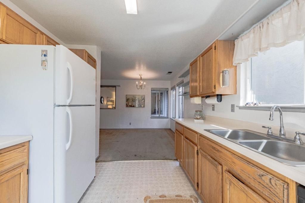 Image 15 of property listing at 11 Fresa Place, Salinas, CA 93905