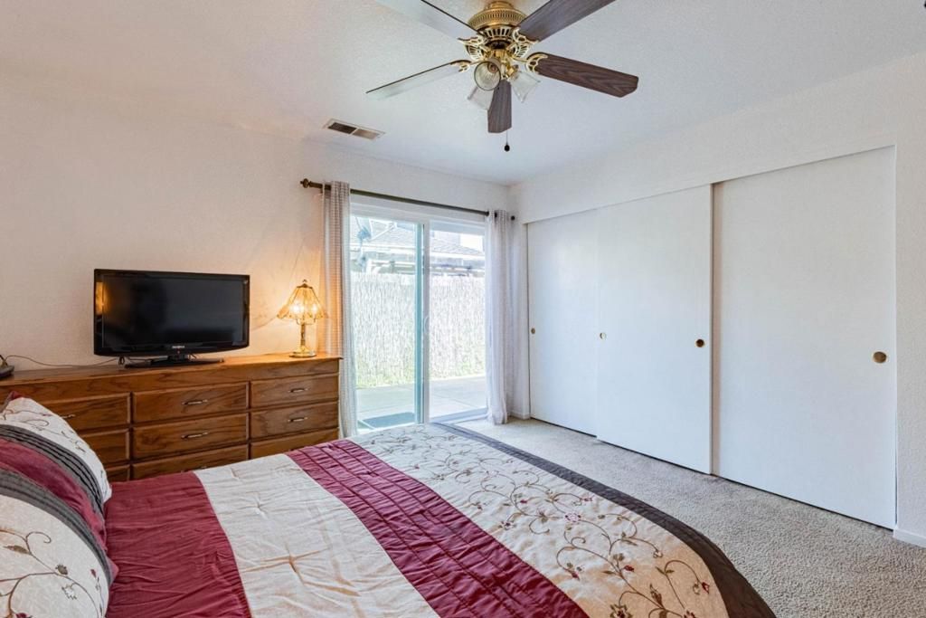 Image 18 of property listing at 11 Fresa Place, Salinas, CA 93905